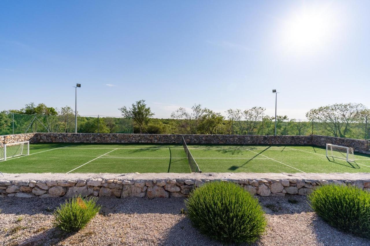 New! Promina Luxury Villa With 72Sqm Heated Pool, Jacuzzi, Infrared Sauna, Tennis Court, Media Room Bogatić Esterno foto