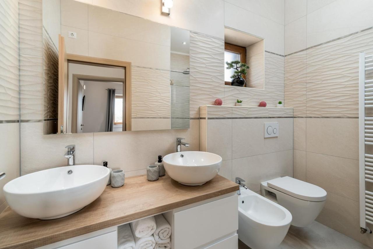 New! Promina Luxury Villa With 72Sqm Heated Pool, Jacuzzi, Infrared Sauna, Tennis Court, Media Room Bogatić Esterno foto