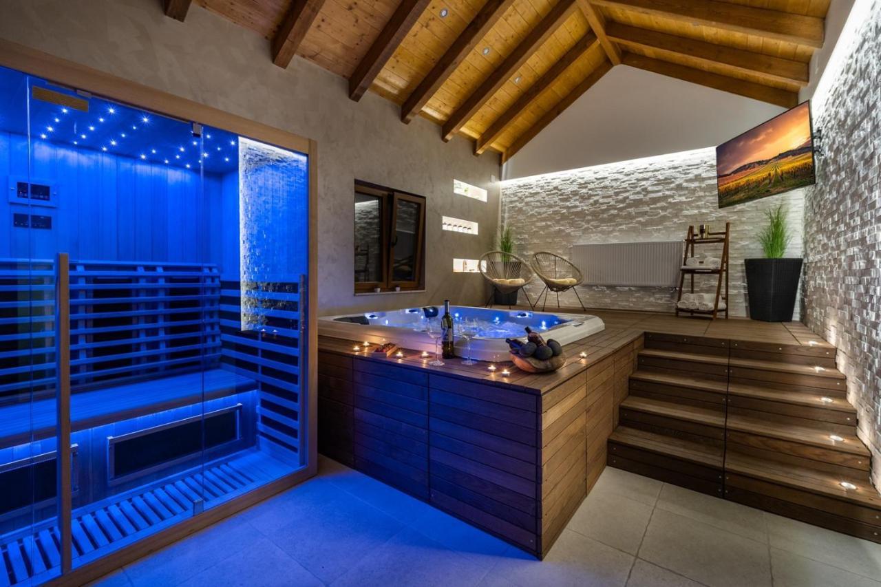 New! Promina Luxury Villa With 72Sqm Heated Pool, Jacuzzi, Infrared Sauna, Tennis Court, Media Room Bogatić Esterno foto