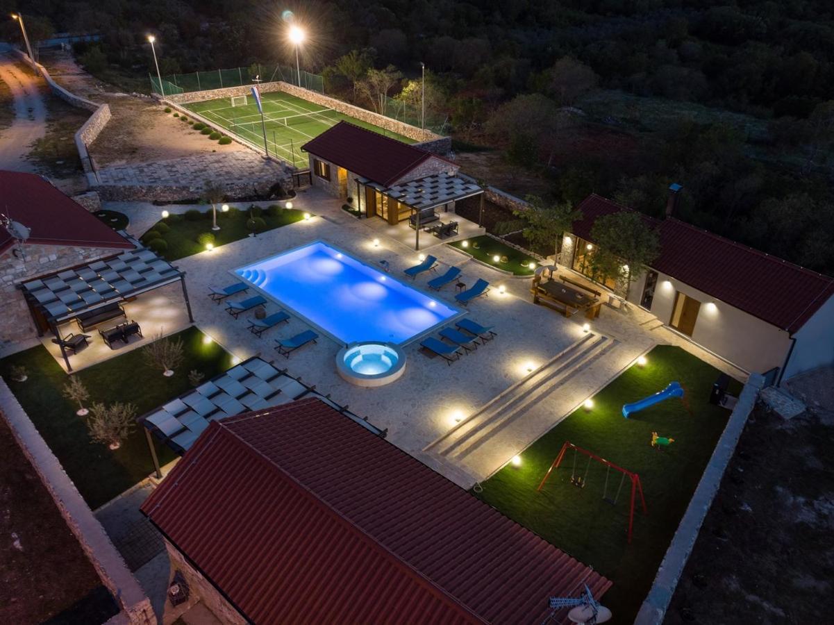 New! Promina Luxury Villa With 72Sqm Heated Pool, Jacuzzi, Infrared Sauna, Tennis Court, Media Room Bogatić Esterno foto