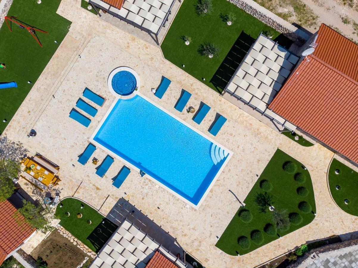 New! Promina Luxury Villa With 72Sqm Heated Pool, Jacuzzi, Infrared Sauna, Tennis Court, Media Room Bogatić Esterno foto